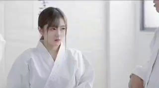 大胸吊带足疗少妇